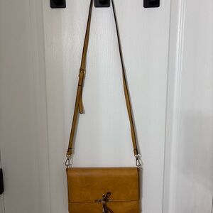 Elegant Tan Crossbody Bag